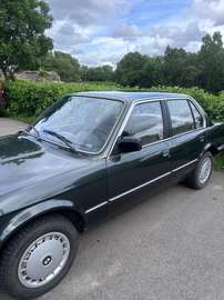 320i