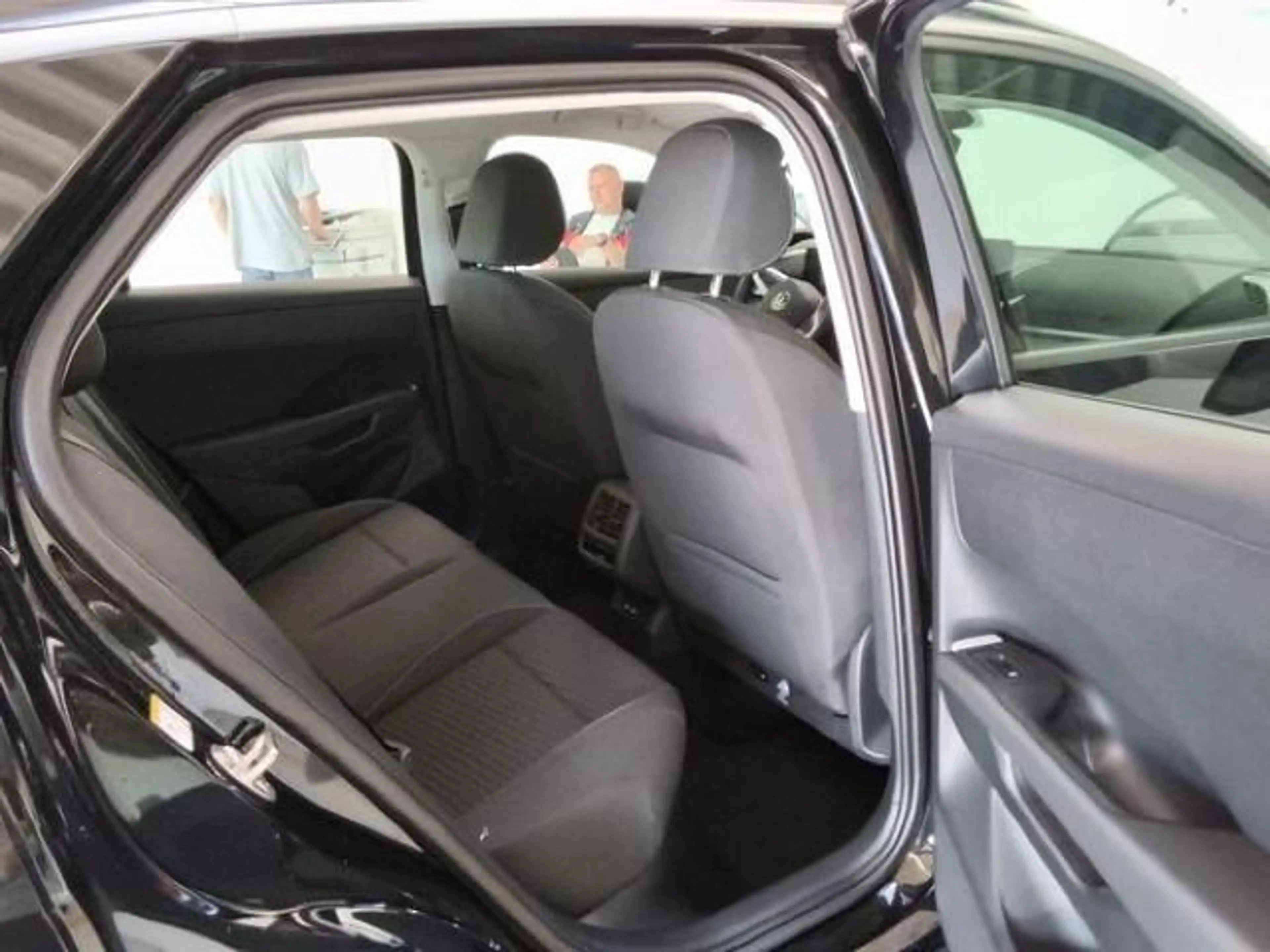 Volkswagen T-Roc 1.5 eTSI DSG Life Navi LED DigCockpit Kame — photo 6