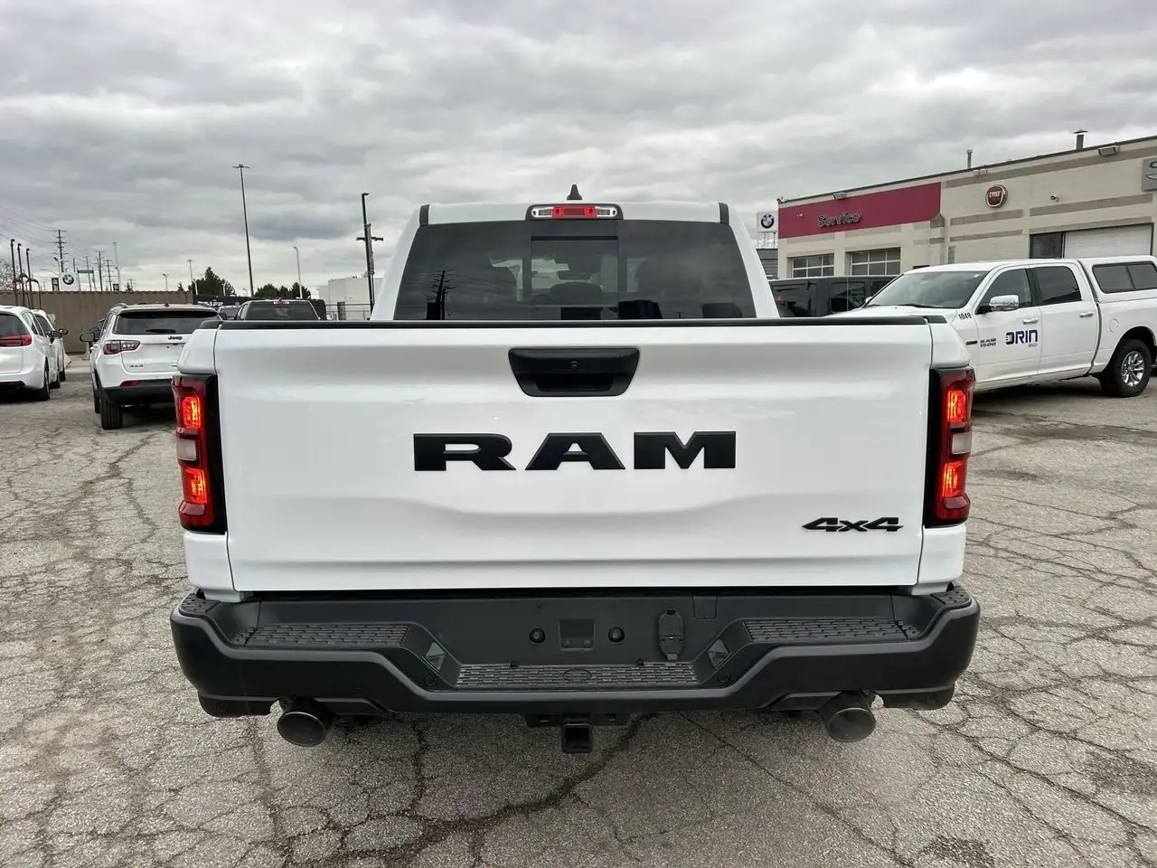RAM 1500 снимка RAM 1500