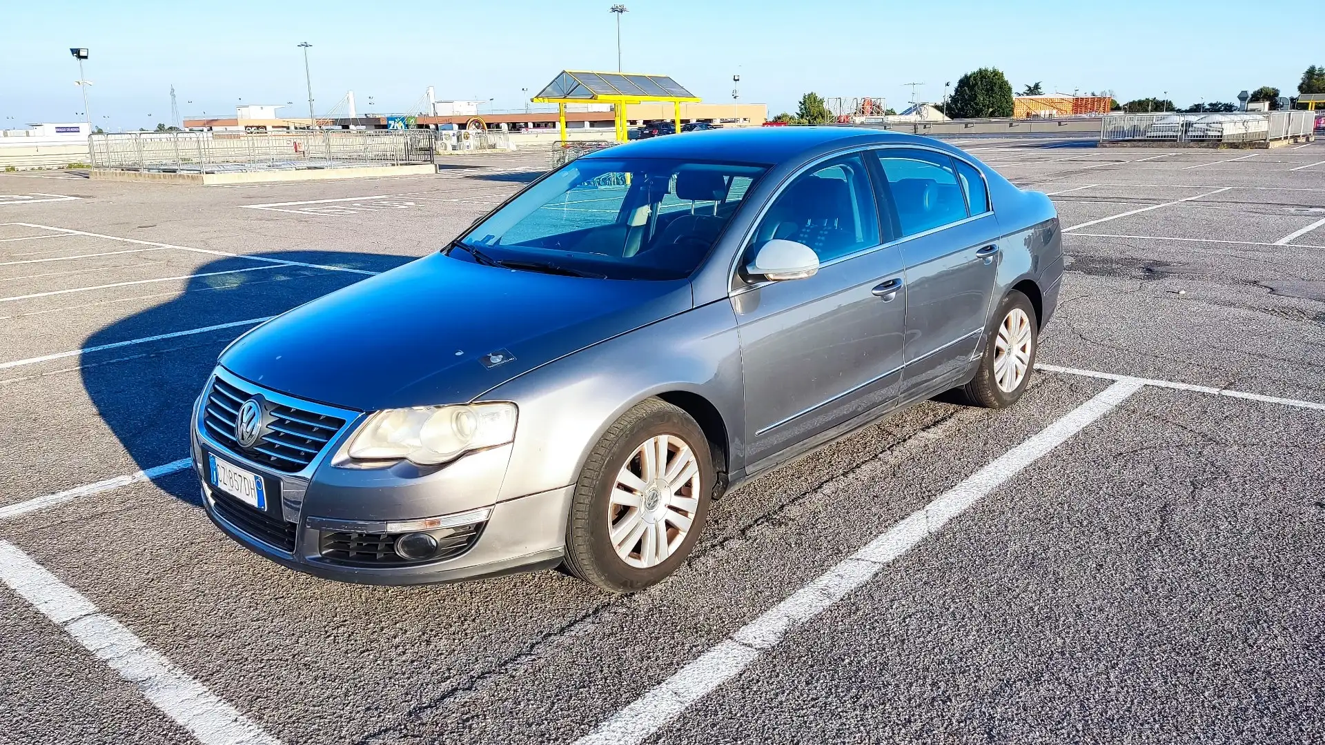 Volkswagen Passat 2.0tdi Highline 110cv auto - 1