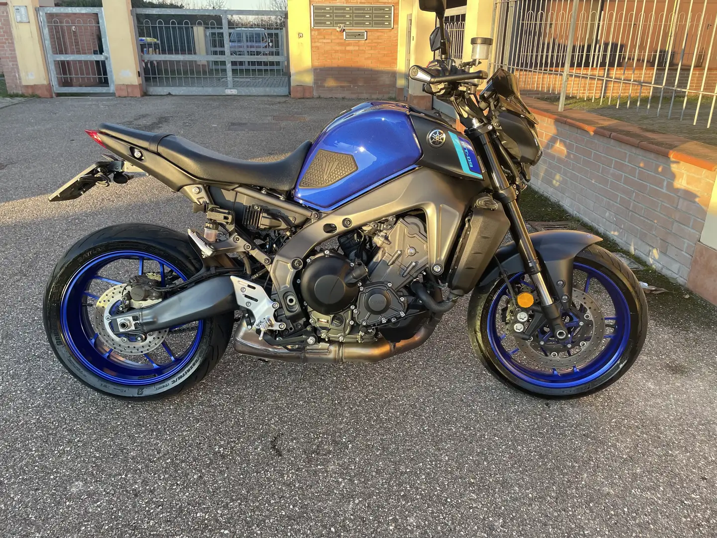 Yamaha MT-09 Blu/Azzurro - 2