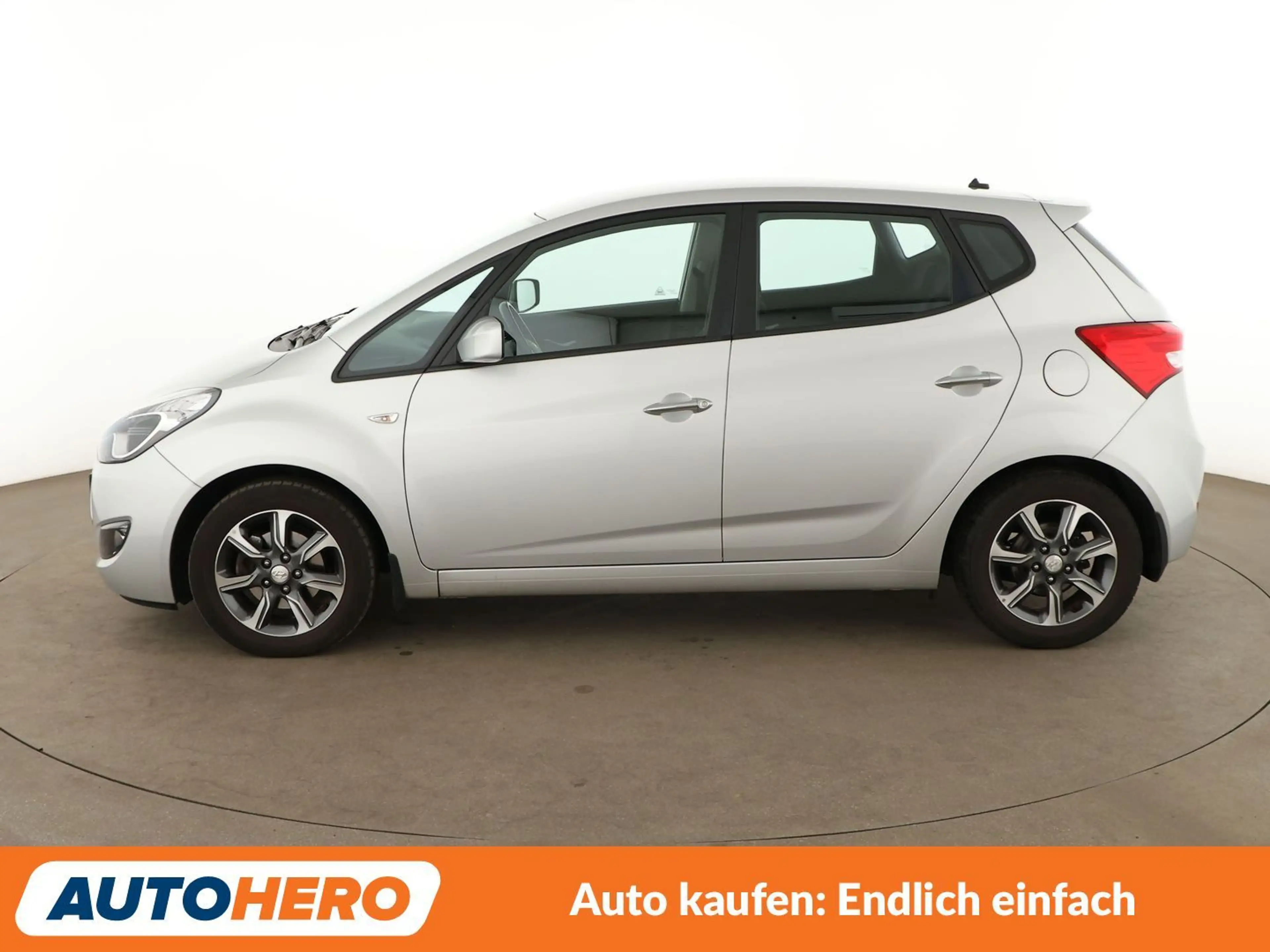 Hyundai iX20 1.6 Comfort Blue *TEMP*PDC*ALU*KLIMA*GARANTIE* — photo 3