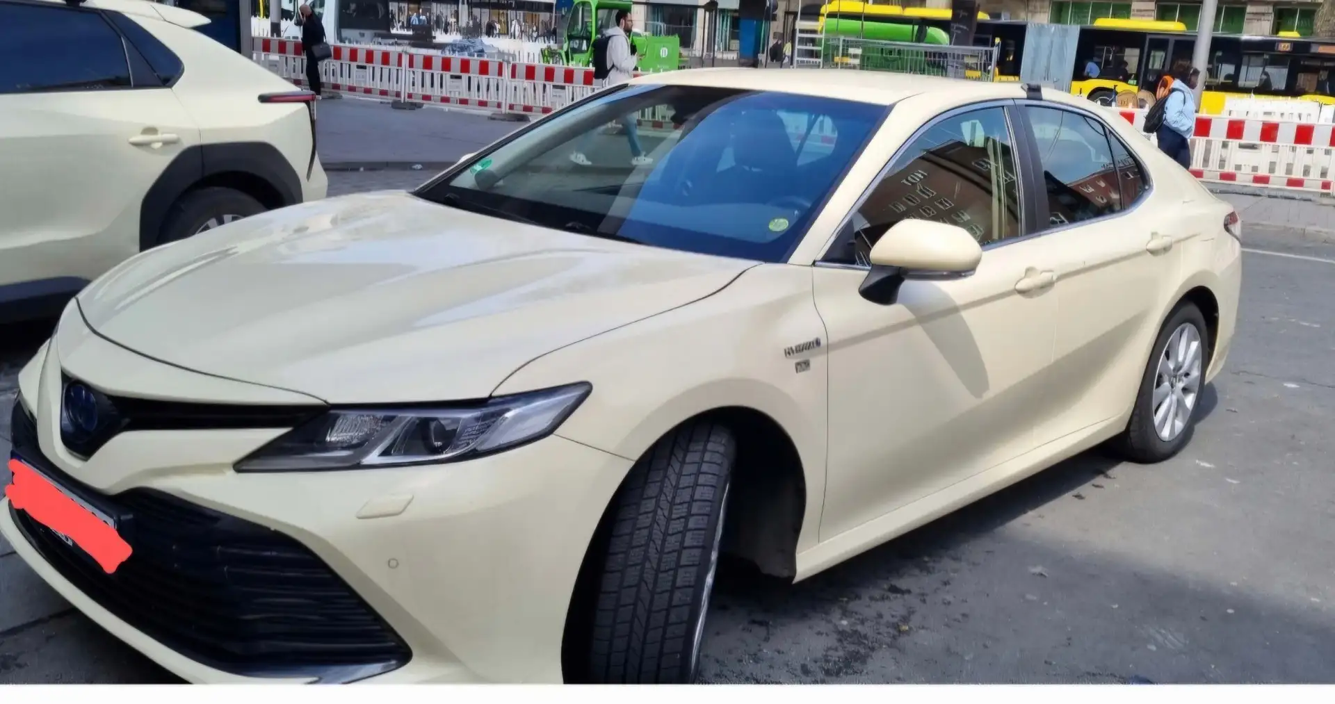 Toyota Camry Hybrid Business Edition Blanco - 1