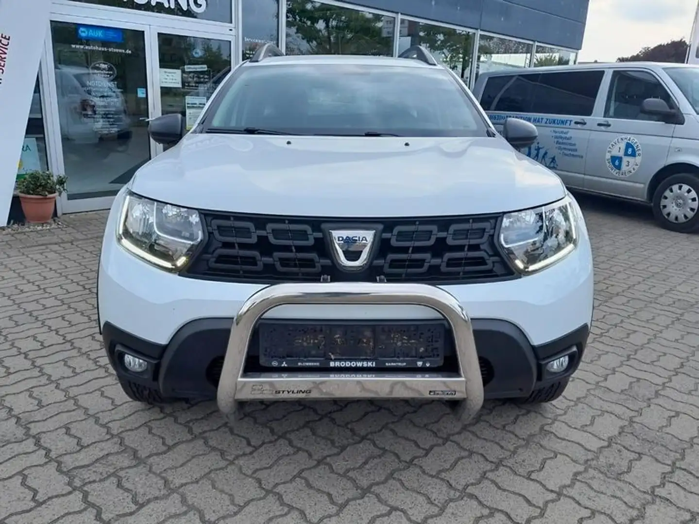 Dacia Duster II Comfort 4WD ALLRAD/Diesel/AHK/Sitzh./ Weiß - 2