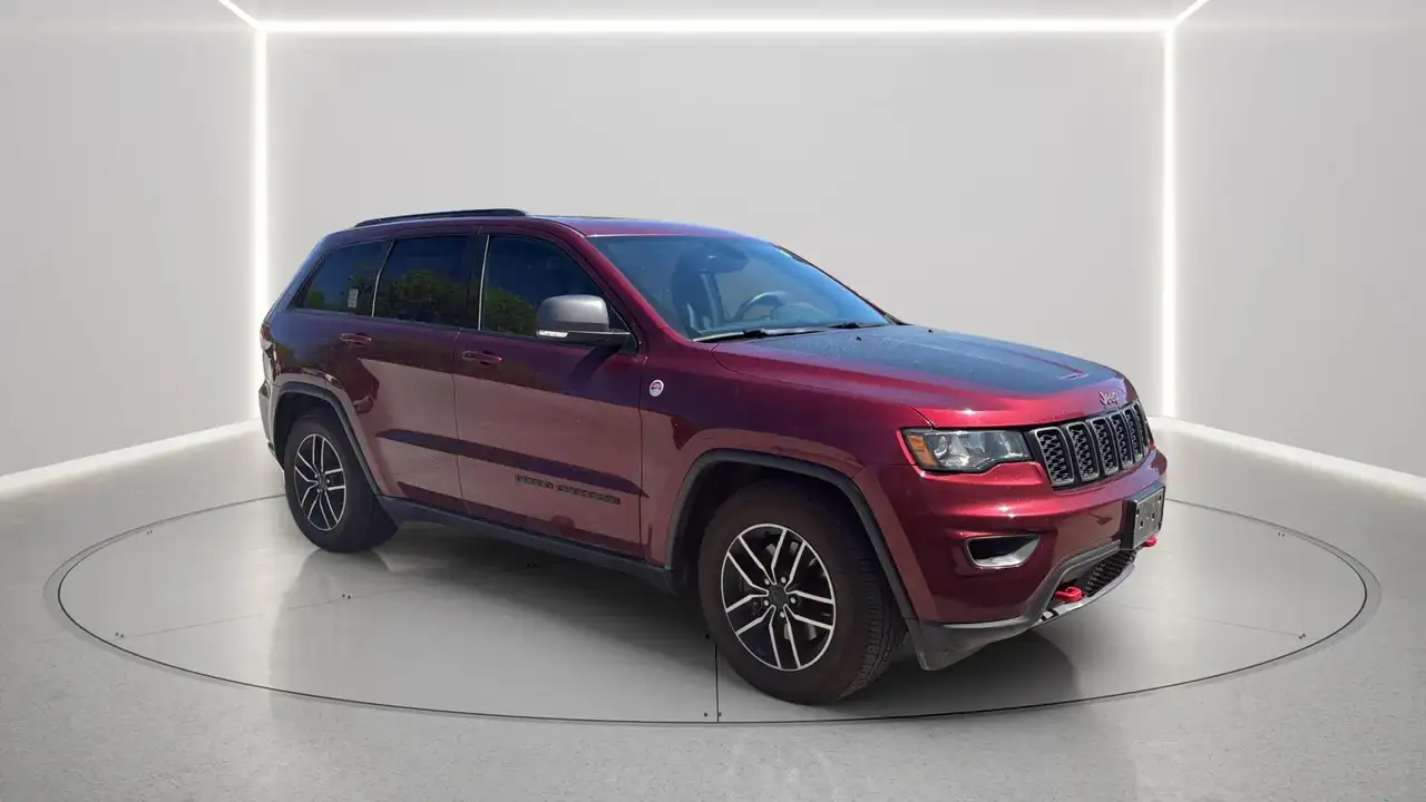 Jeep Grand Cherokee снимка Jeep Grand Cherokee