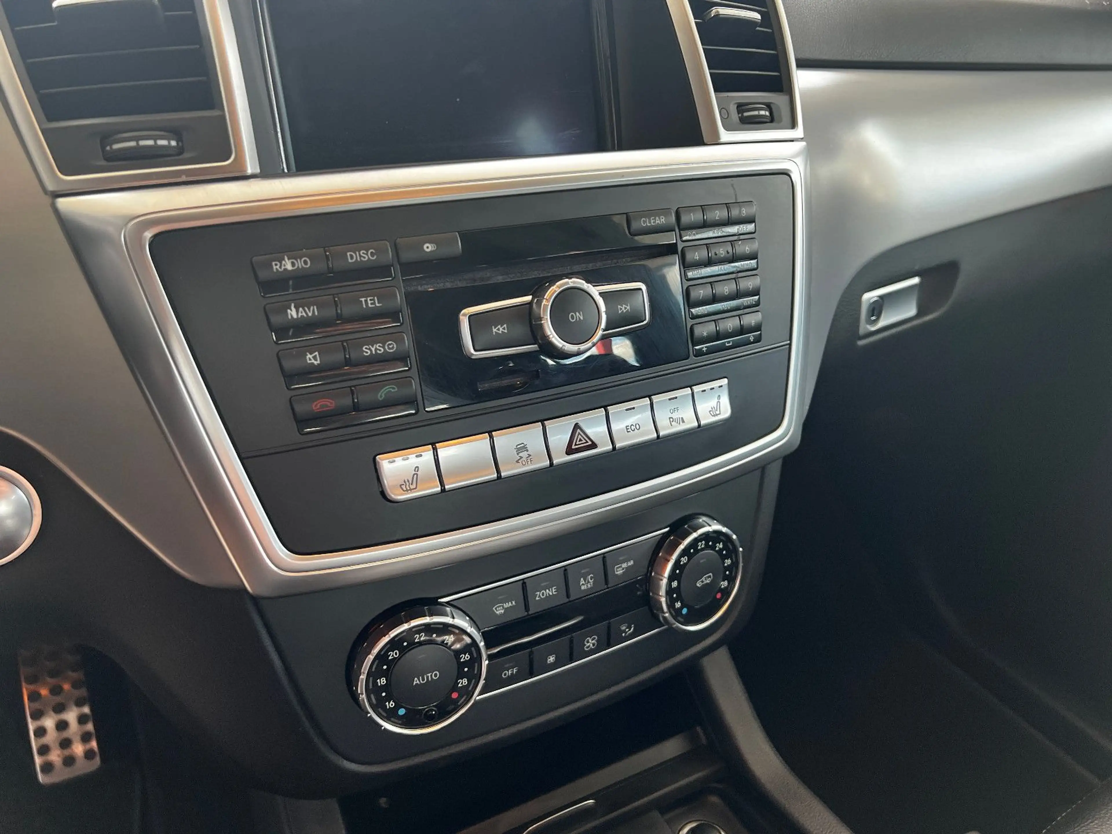 Mercedes-Benz ML 350 CDI BlueTec 4Matic I Diesel — photo 12