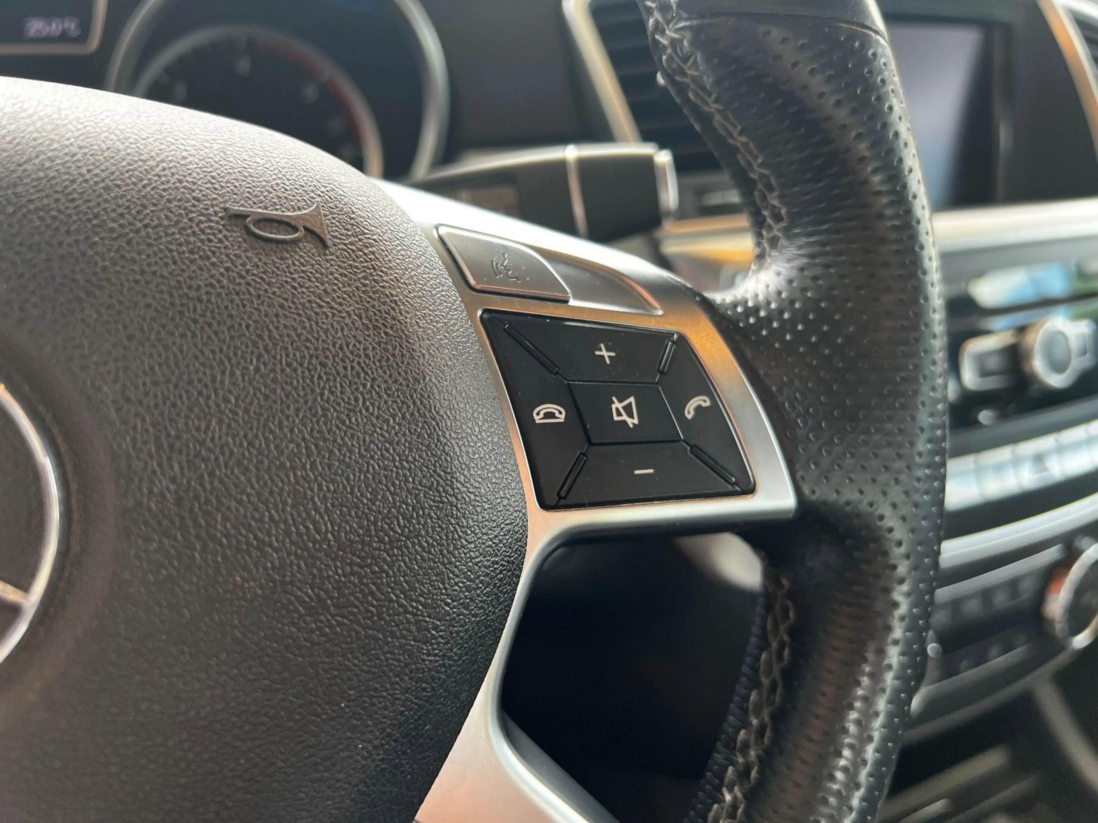 Mercedes-Benz ML 350 CDI BlueTec 4Matic I Diesel — photo 9