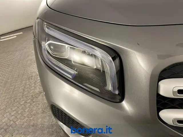 Mercedes-Benz GLB view 7