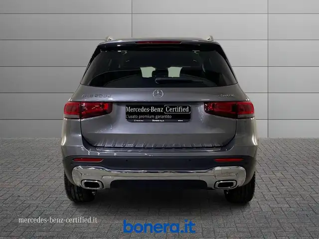 Mercedes-Benz GLB view 4