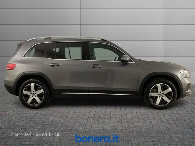 Mercedes-Benz GLB view 5