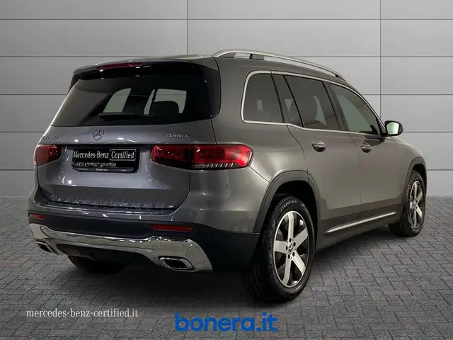 Mercedes-Benz GLB view 2