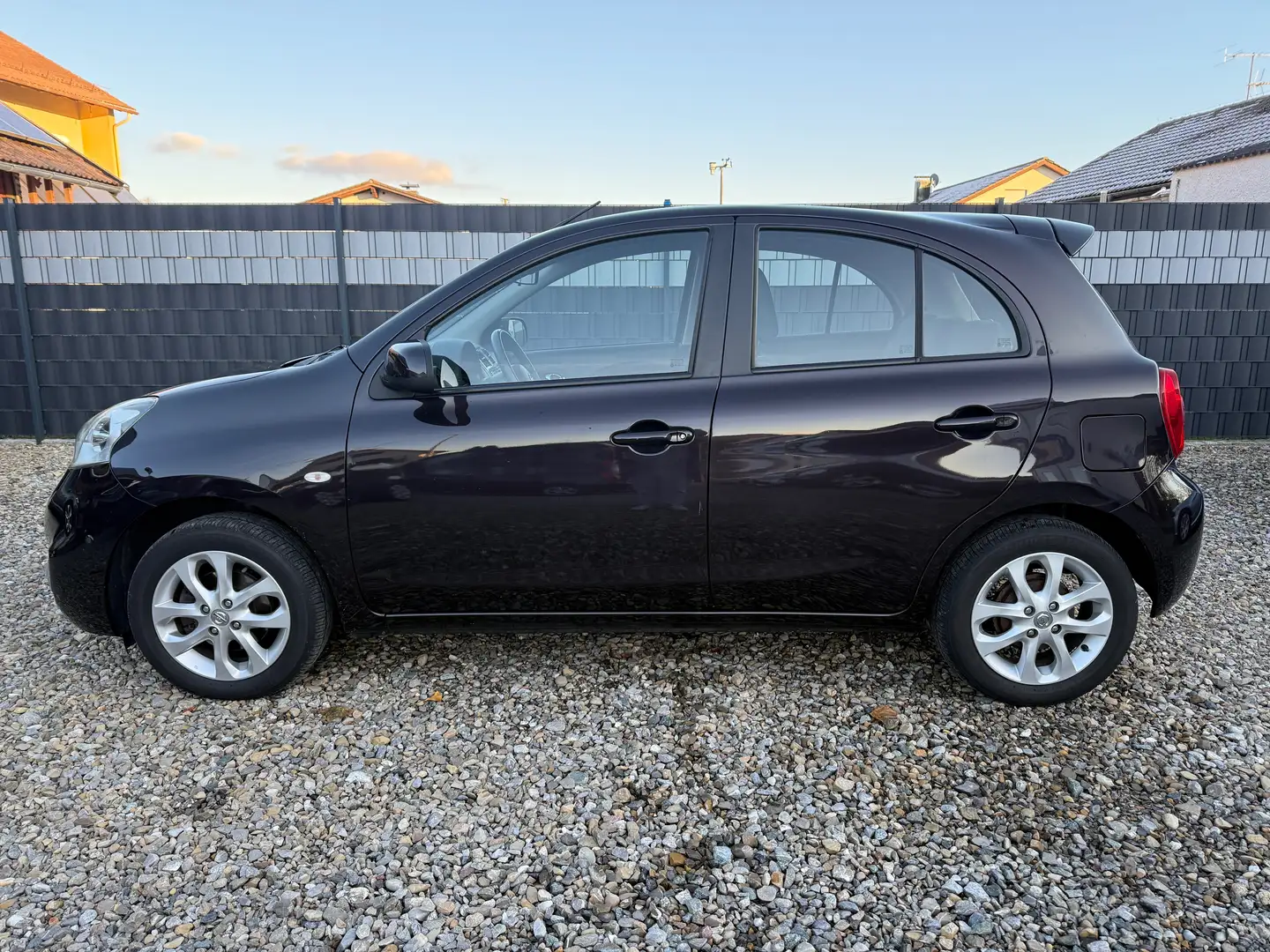 Nissan Micra 1.2 Acenta*NAVI*PDC*Tempomat*1.Hand*8Fach Schwarz - 2