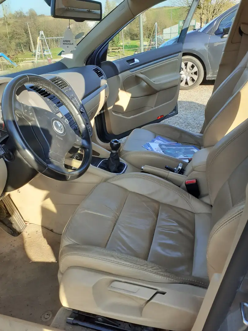 Volkswagen Jetta Jetta 2.0 FSI 150 ch Carat Gris - 2