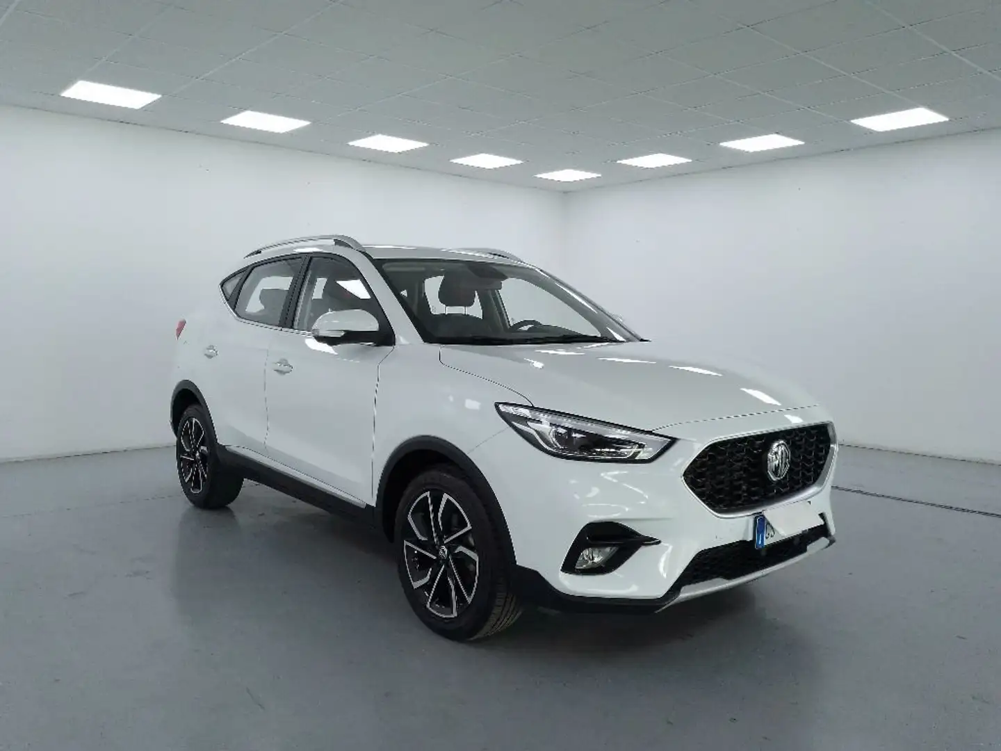 MG ZS 1.5 Luxury Bianco - 1