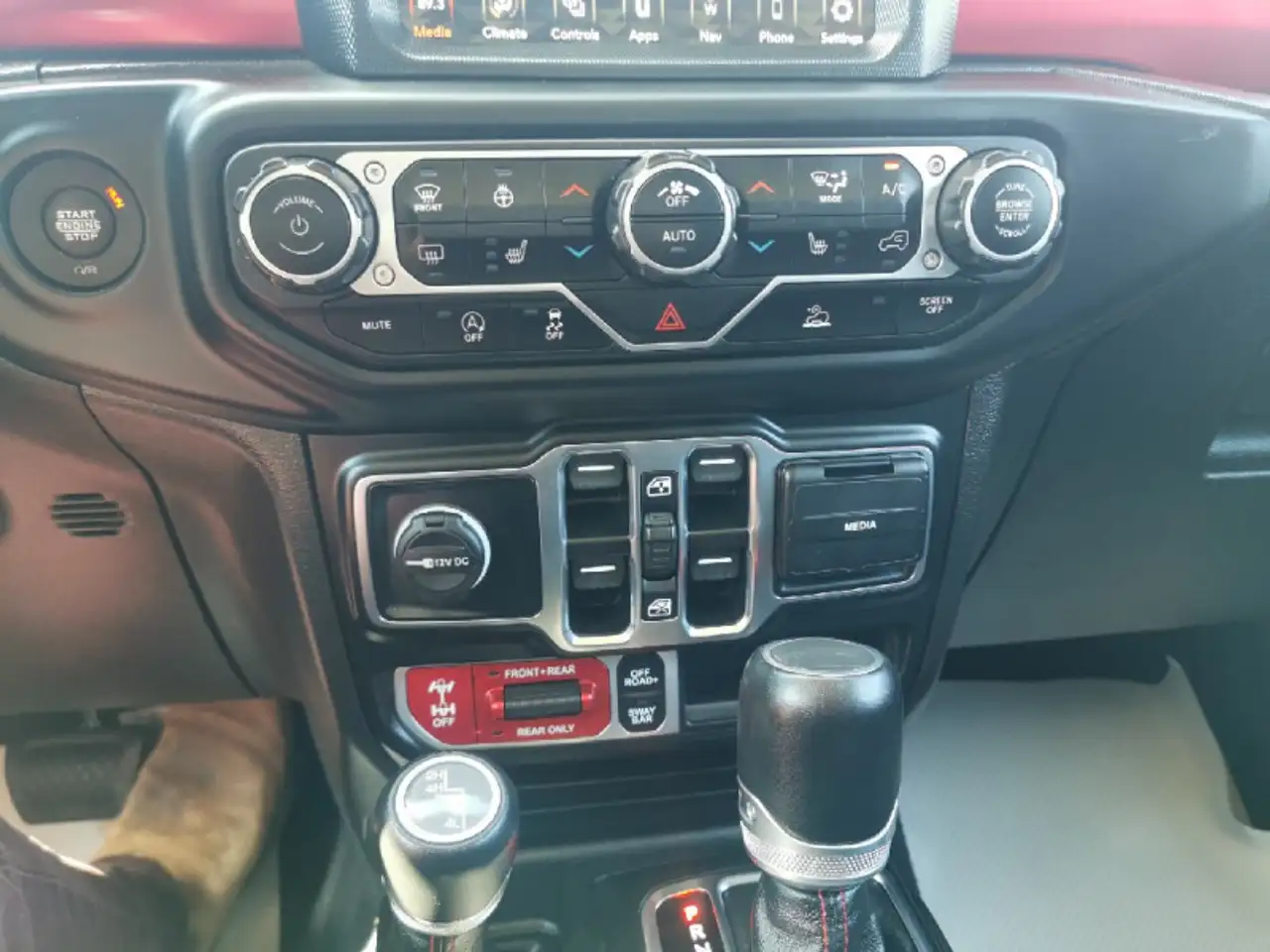 Jeep Gladiator снимка Jeep Gladiator