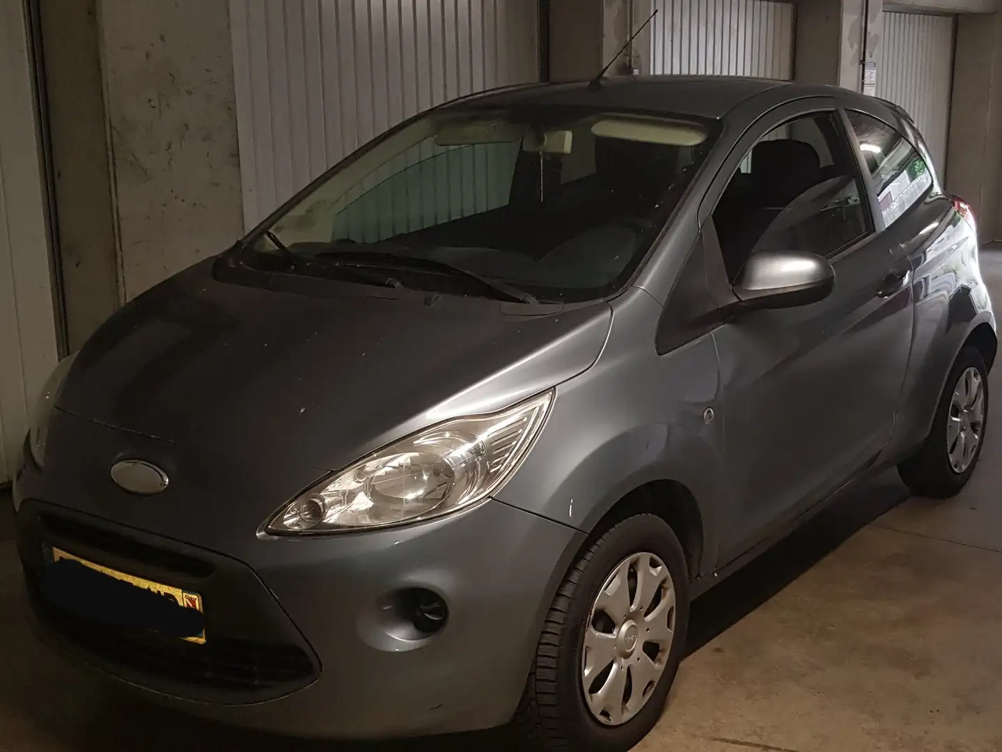 Ford Ka/Ka+ Ka 1.2 69 Trend Gris - 1