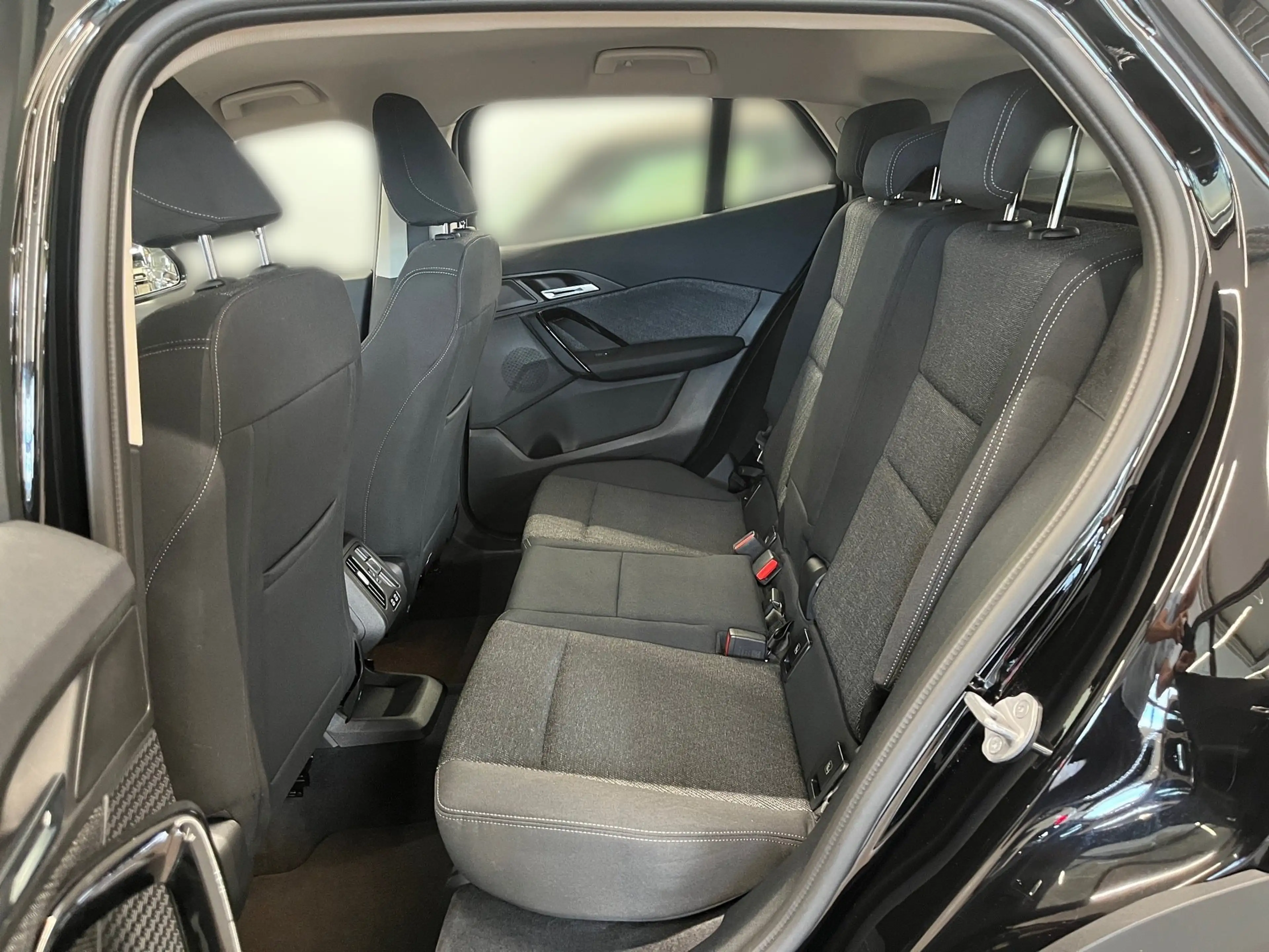 BMW X2 sDrive18d — photo 6
