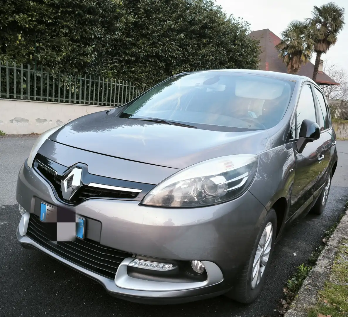 Renault Scenic dCi 110 LIMITED - 1