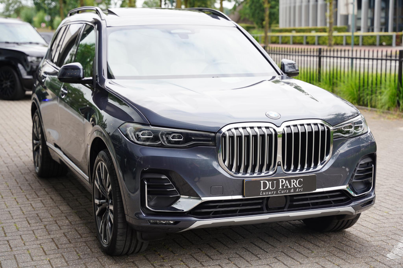 BMW X7 X-Drive 40 I / 6 Persoons / B&W Diamond / Massage — photo 31