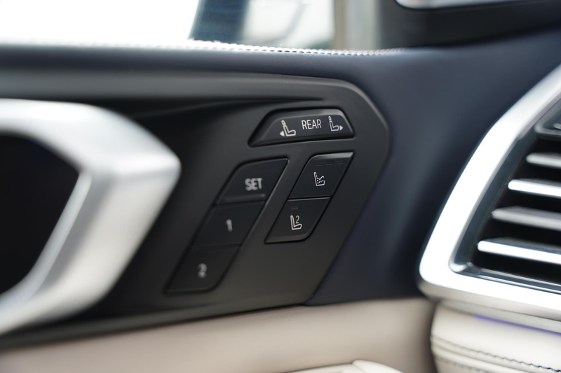BMW X7 X-Drive 40 I / 6 Persoons / B&W Diamond / Massage — photo 24