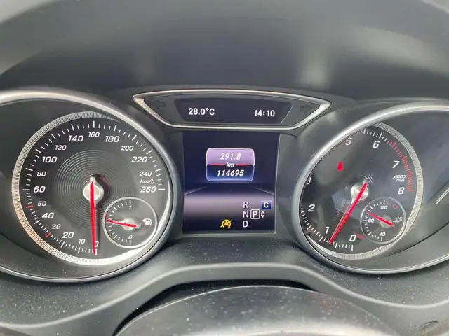 Mercedes-Benz Cla view 9