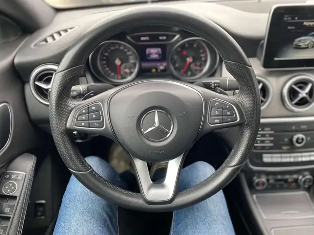 Mercedes-Benz Cla view 8