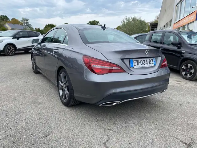 Mercedes-Benz Cla view 23