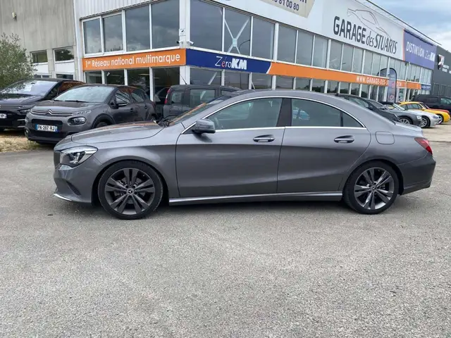 Mercedes-Benz Cla view 3