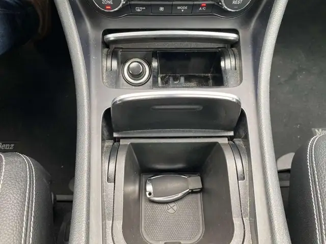 Mercedes-Benz Cla view 19
