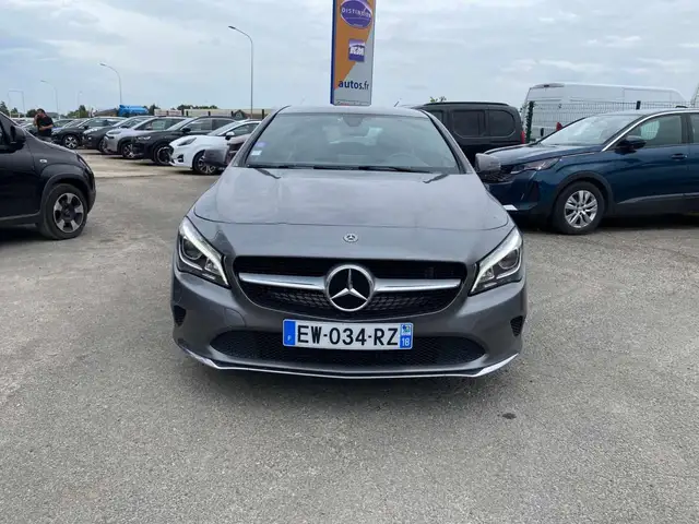 Mercedes-Benz Cla view 22