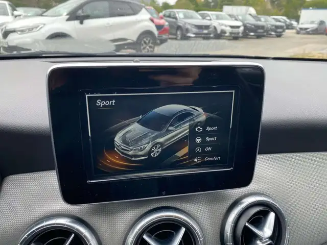 Mercedes-Benz Cla view 16