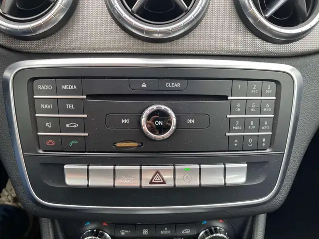 Mercedes-Benz Cla view 18