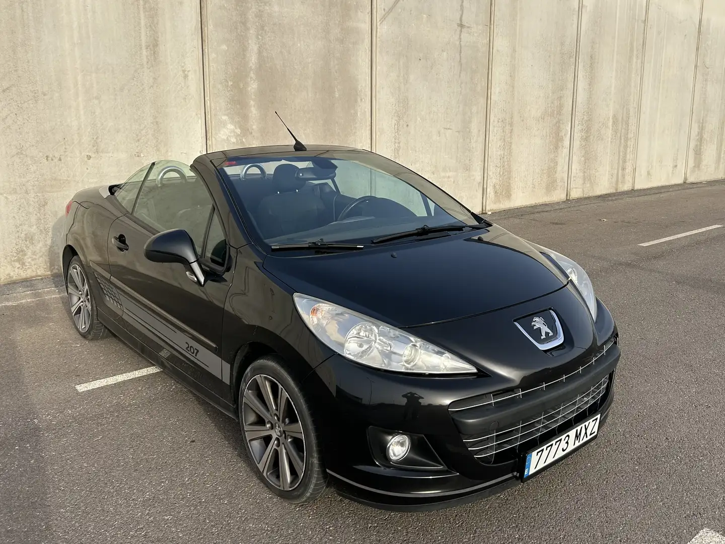 Peugeot 207 CC 1.6i Roland Garros Negro - 1