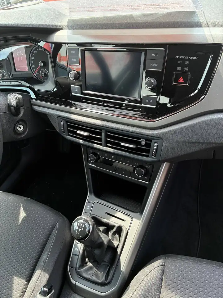 Volkswagen Polo Citadine 5 portes — photo 8