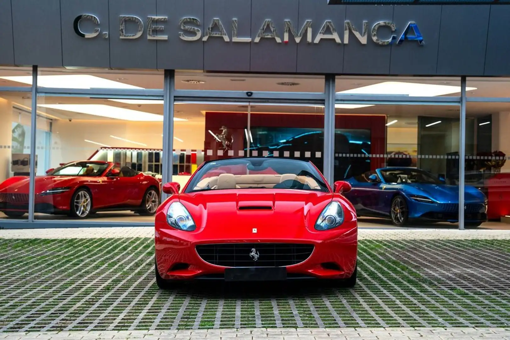 Ferrari California 4.3 V8 Rojo - 2