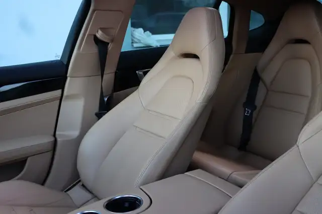 Porsche Panamera 4S E-Hybrid | Panorama | Sportabgasanlage |5-Sitze Ansicht 35