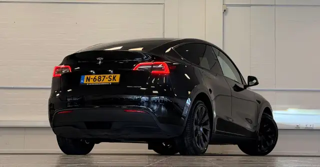 Tesla Model Y view 5