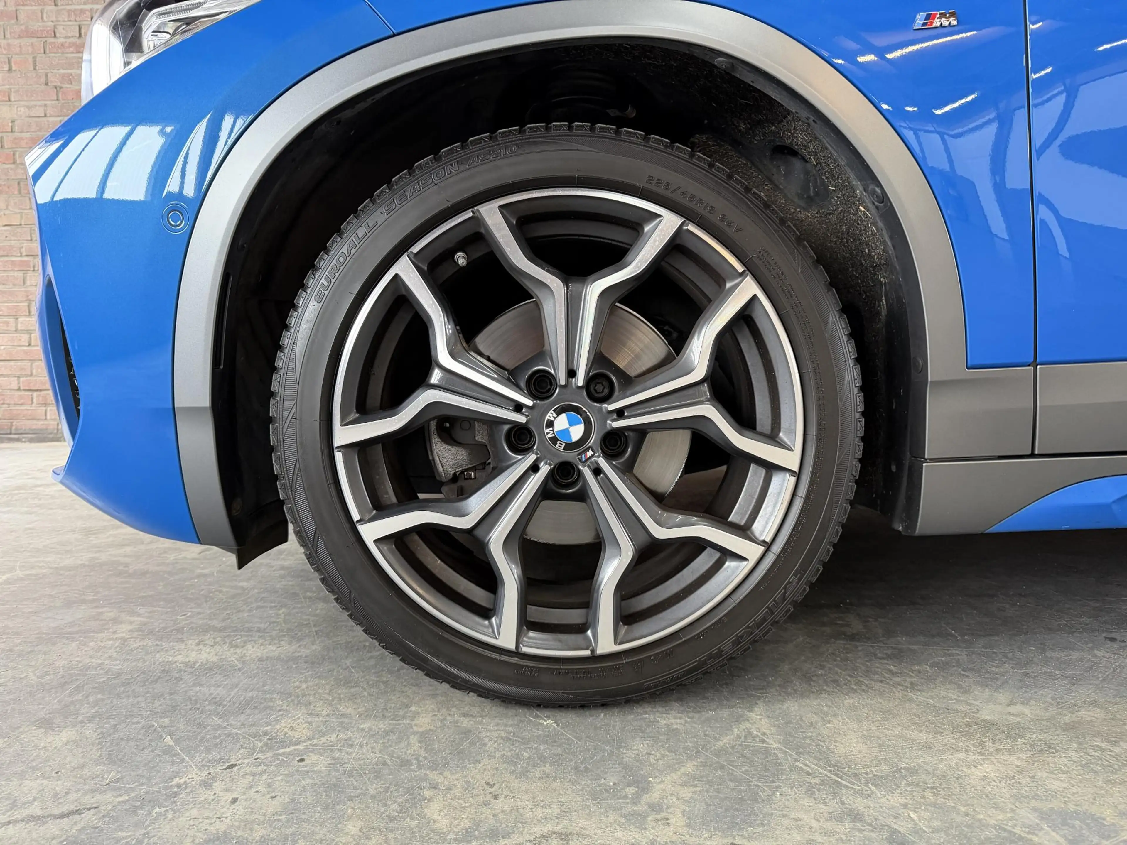 BMW X2 sDrive18i High Executive M-Sport / Leder / Navi / — photo 9