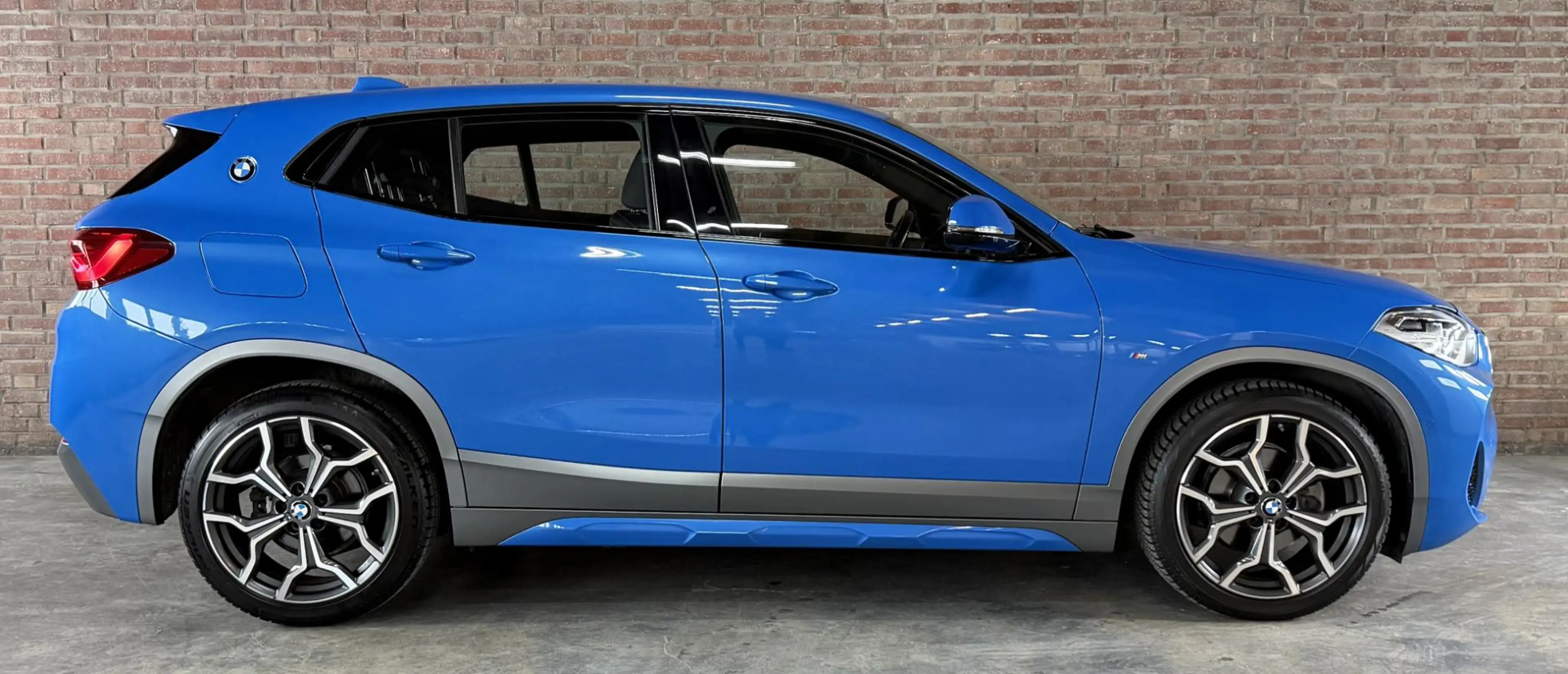 BMW X2 sDrive18i High Executive M-Sport / Leder / Navi / — photo 7