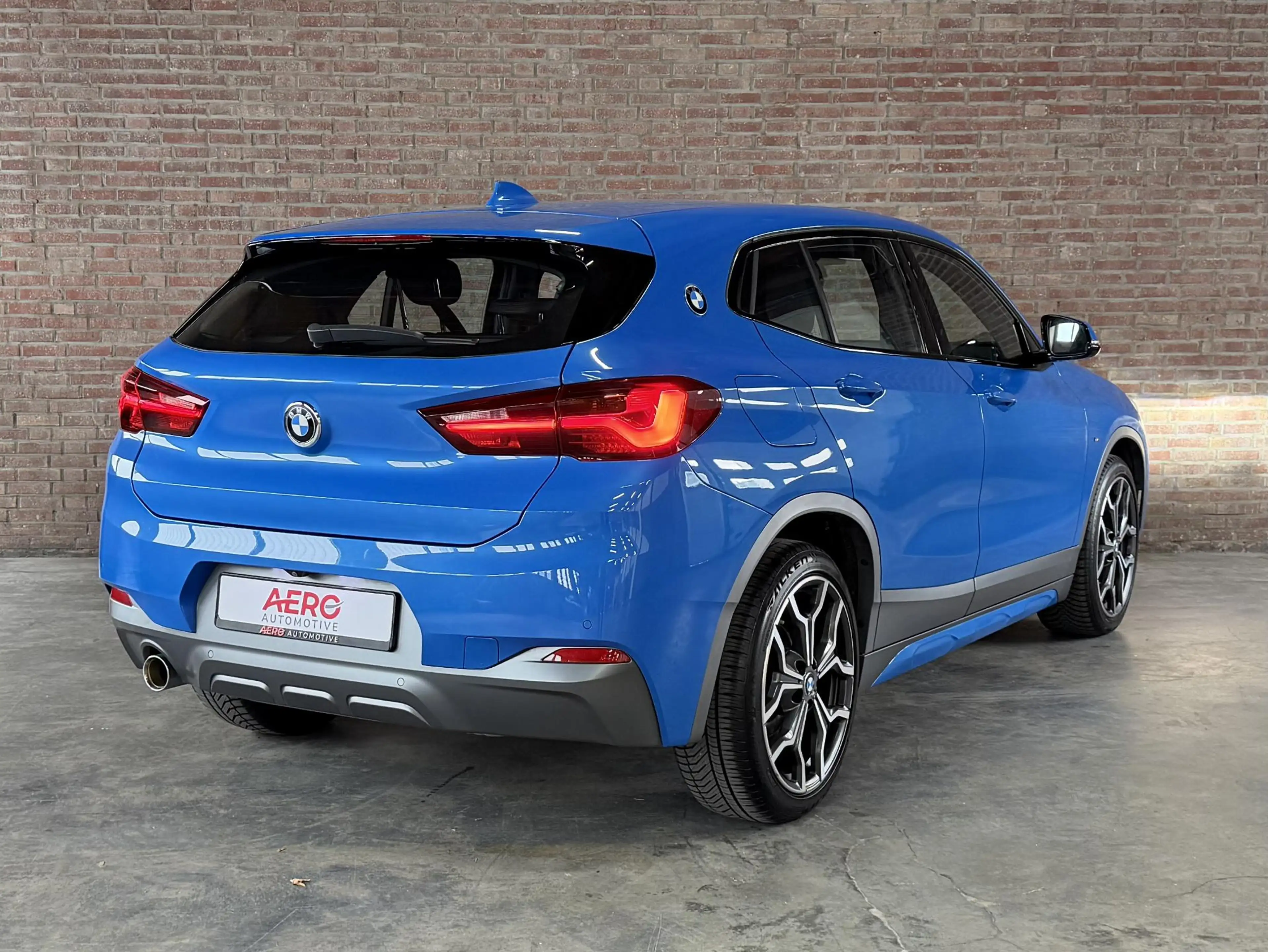 BMW X2 sDrive18i High Executive M-Sport / Leder / Navi / — photo 4