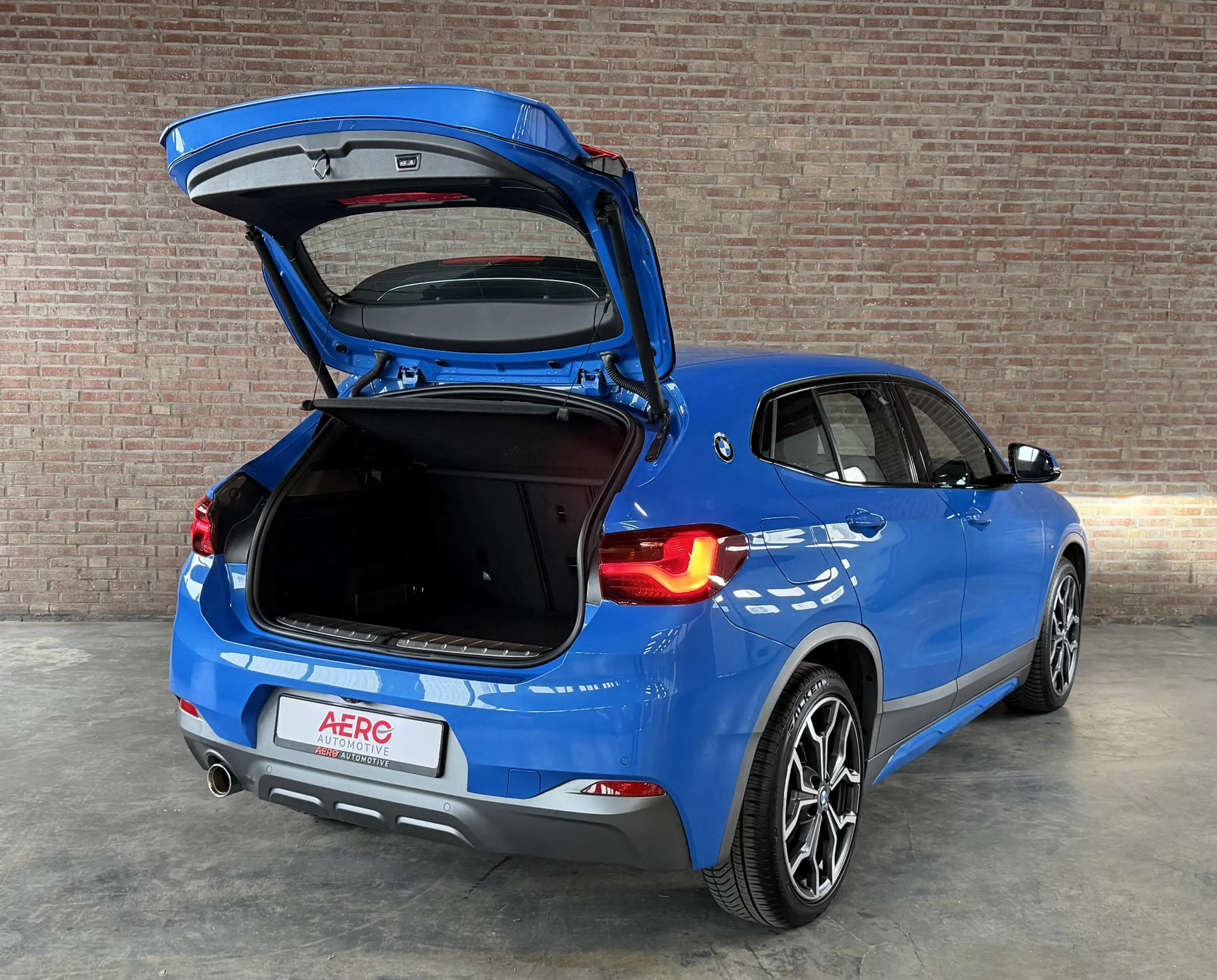 BMW X2 sDrive18i High Executive M-Sport / Leder / Navi / — photo 5