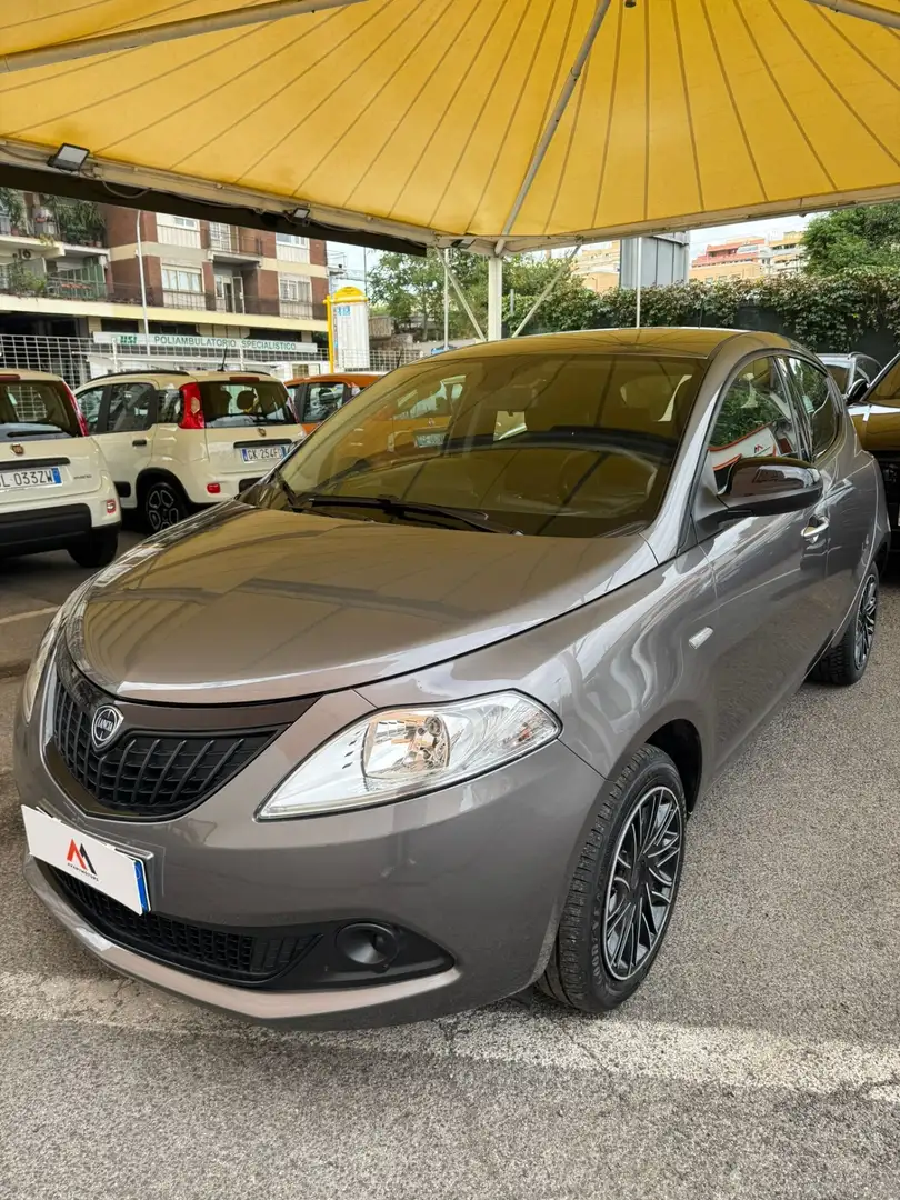 Lancia Ypsilon Ypsilon 1.0 FireFly 5 porte S&S Hybrid Silver Gris - 1