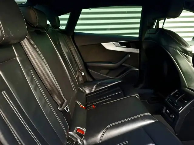 Audi A5 view 14
