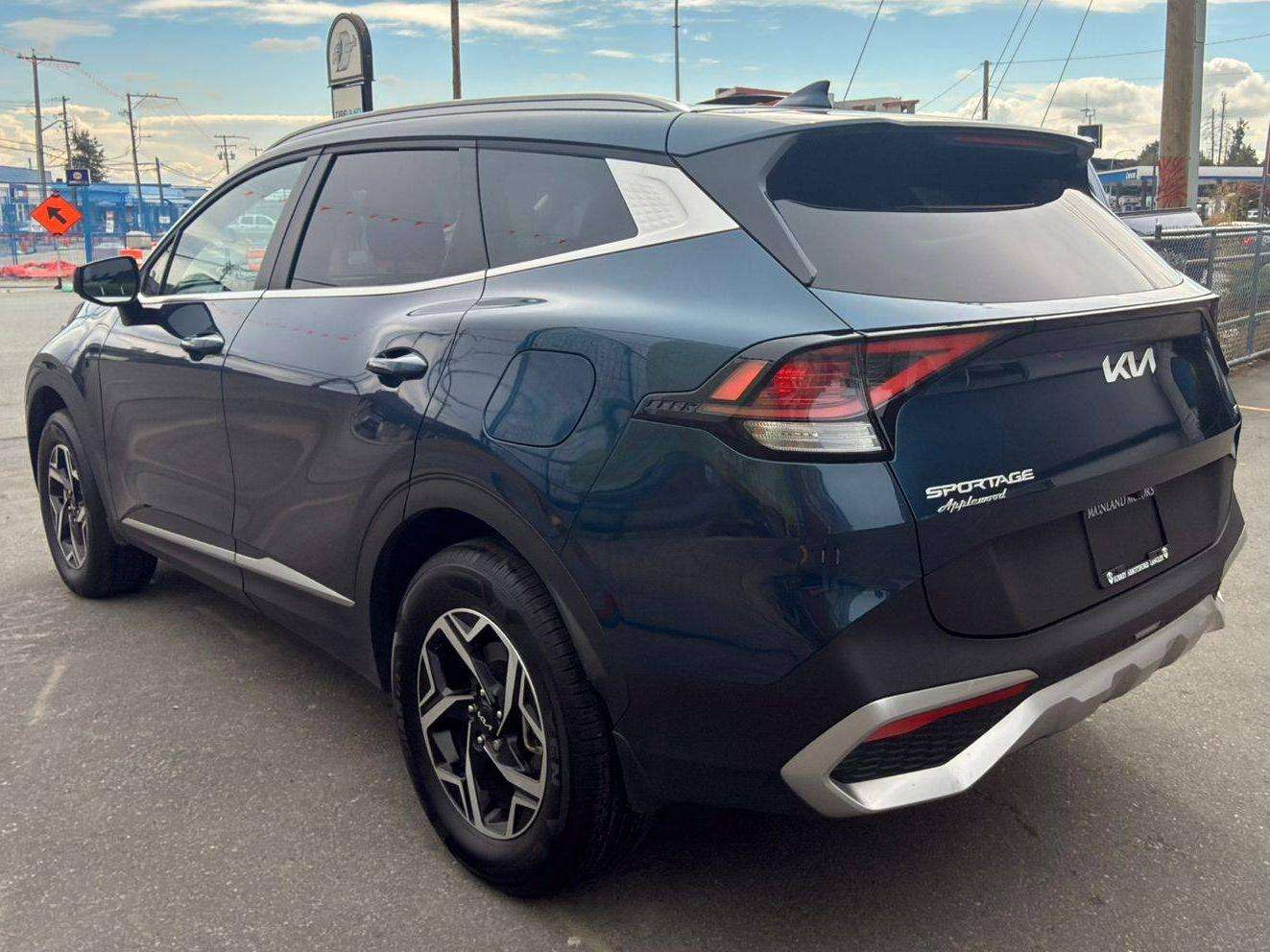 2025 Kia Sportage — view 7
