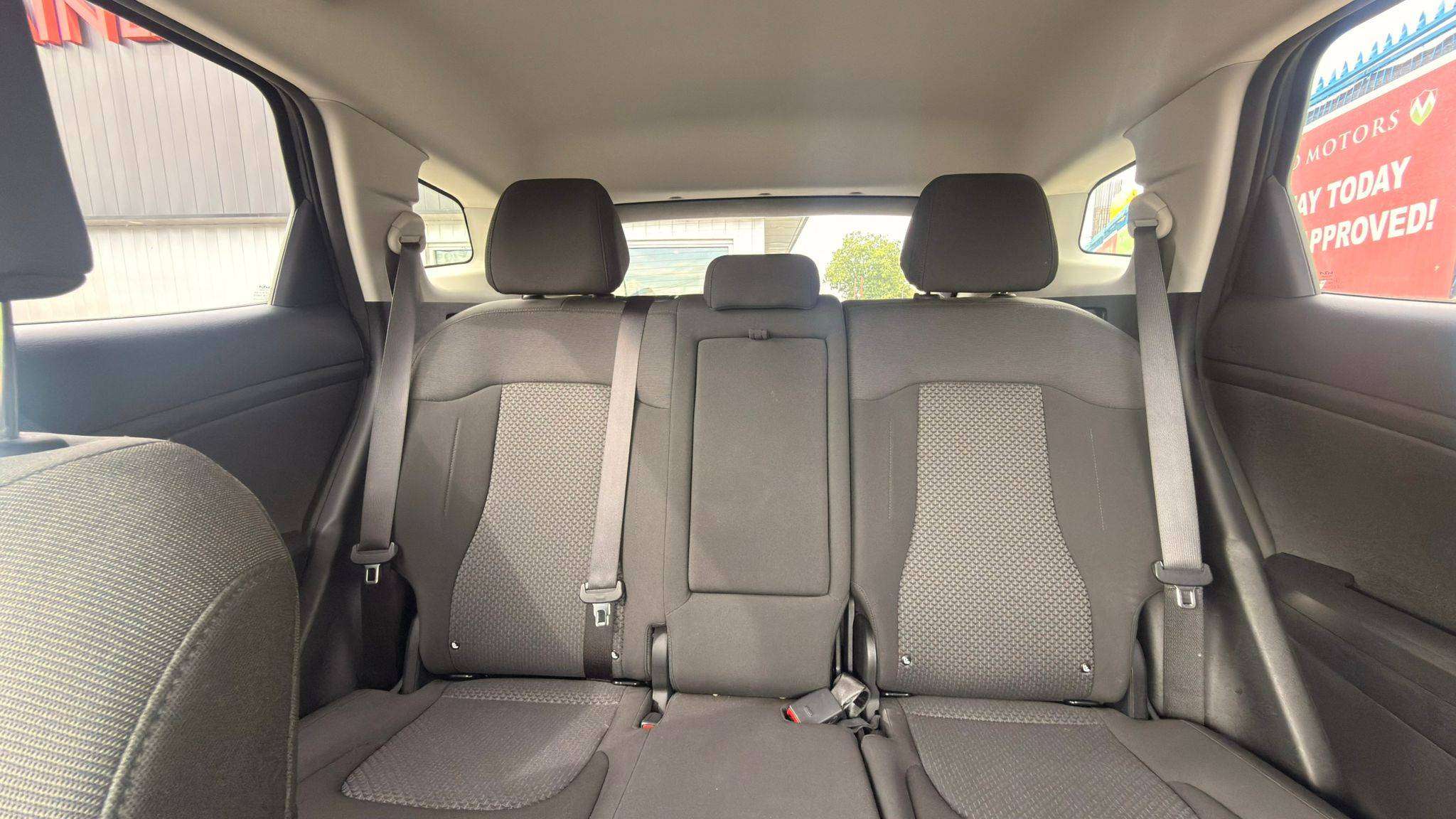 2025 Kia Sportage — view 10