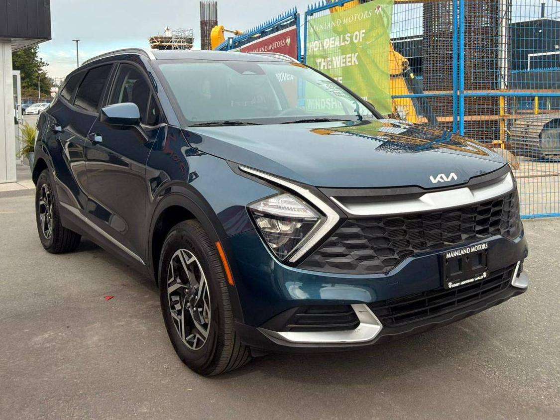 2025 Kia Sportage — view 3