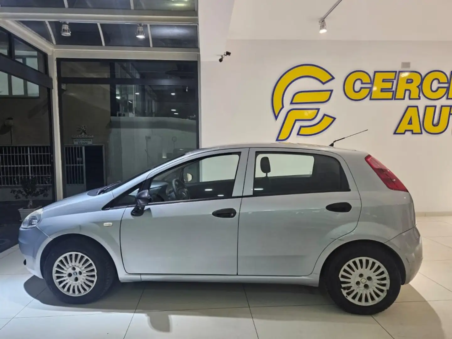 Fiat Grande Punto 1.3 MJT 75 CV 5 porte Dynamic Grigio - 2