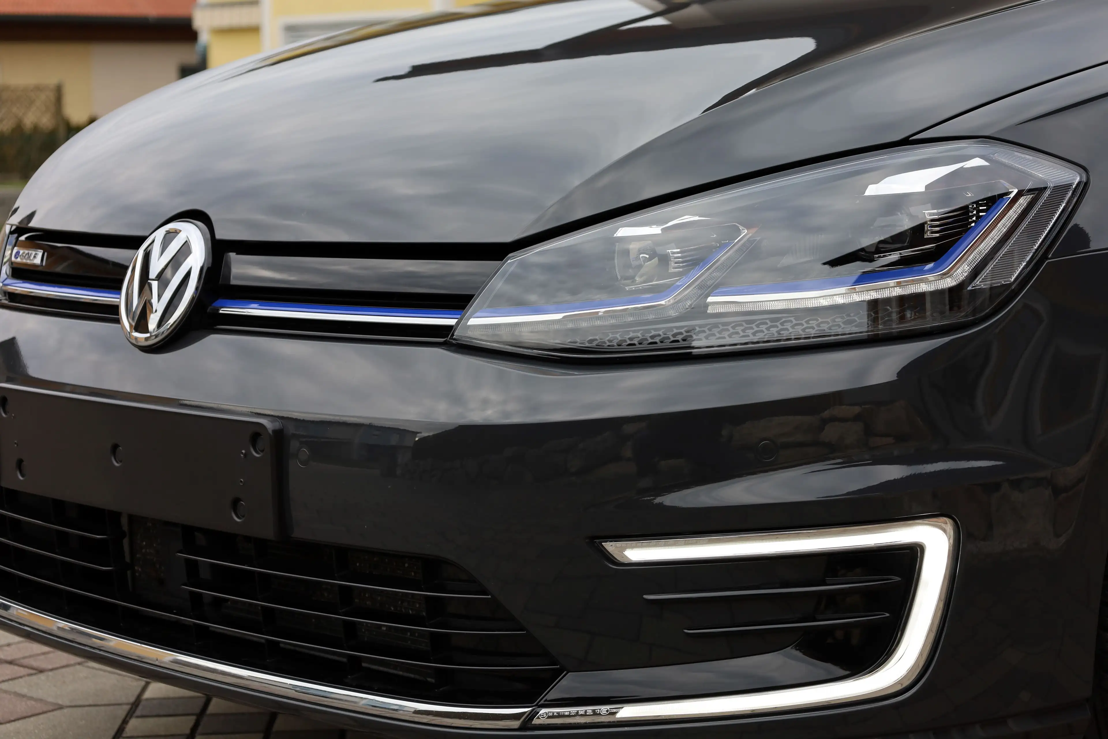 Volkswagen e-Golf COMF.LINE*DYNAUDIO-CCS-8_FACH-NAVI-LED-APP_CONN* — photo 5