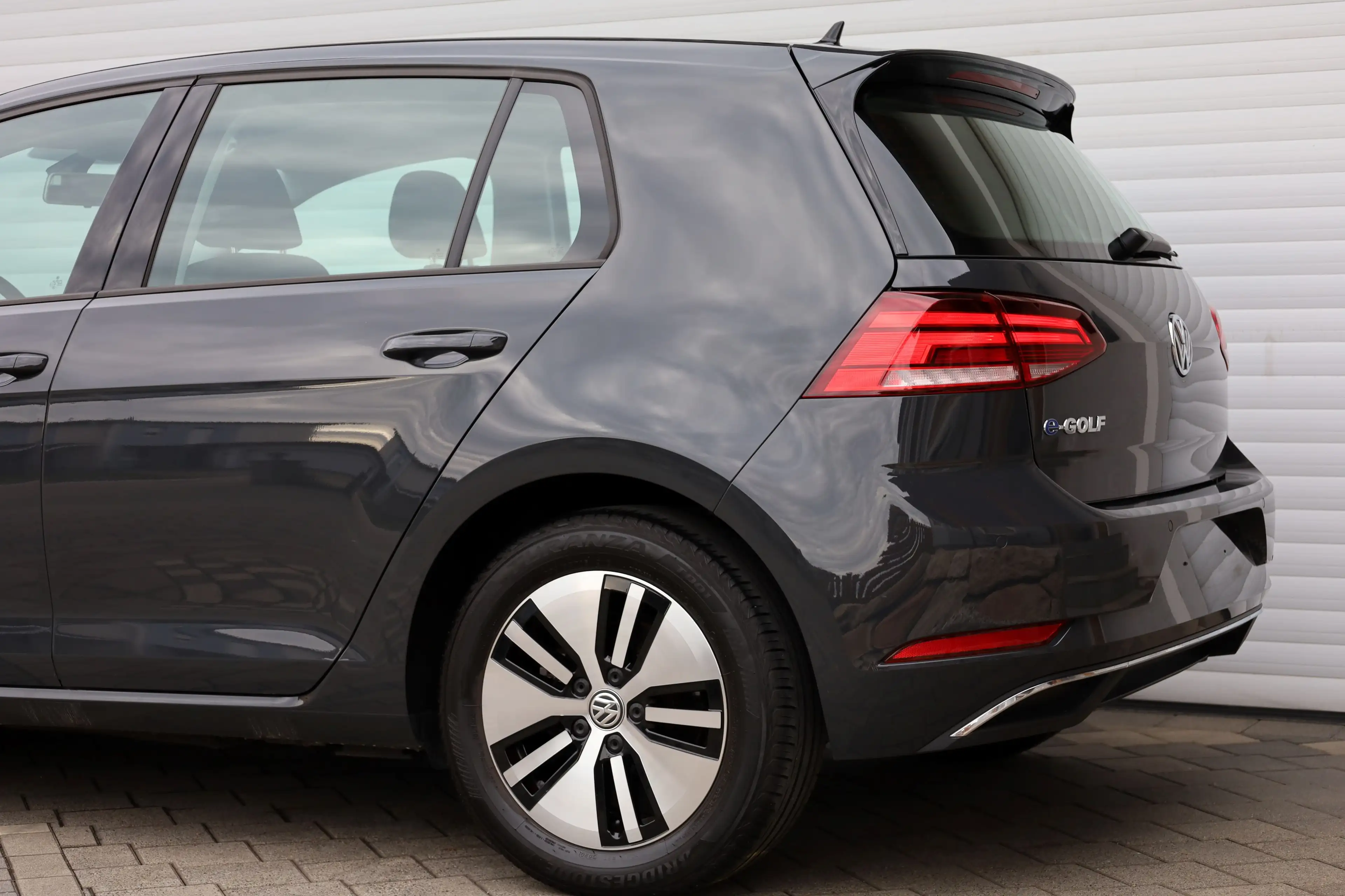 Volkswagen e-Golf COMF.LINE*DYNAUDIO-CCS-8_FACH-NAVI-LED-APP_CONN* — photo 9