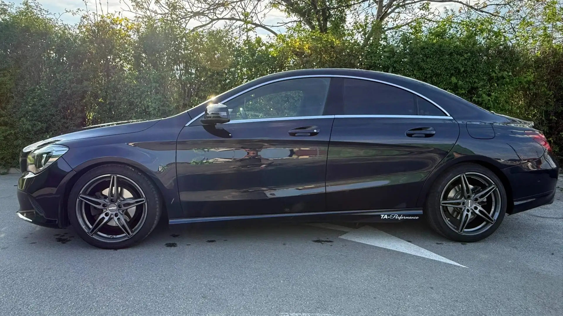 Mercedes-Benz CLA 220 CLA 220 d Aut. Blau - 2